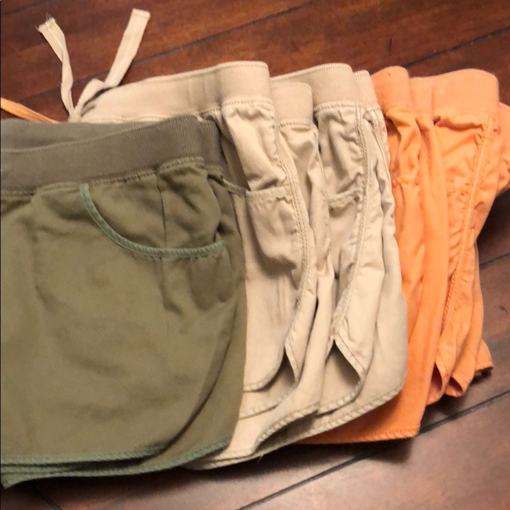 5 pairs of Old Navy shorts